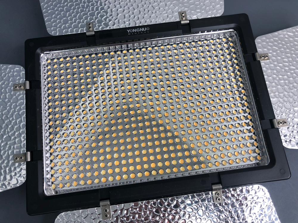 Yongnuo YN-600L II Осветитель светодиодный Yongnuo YN-600 L II