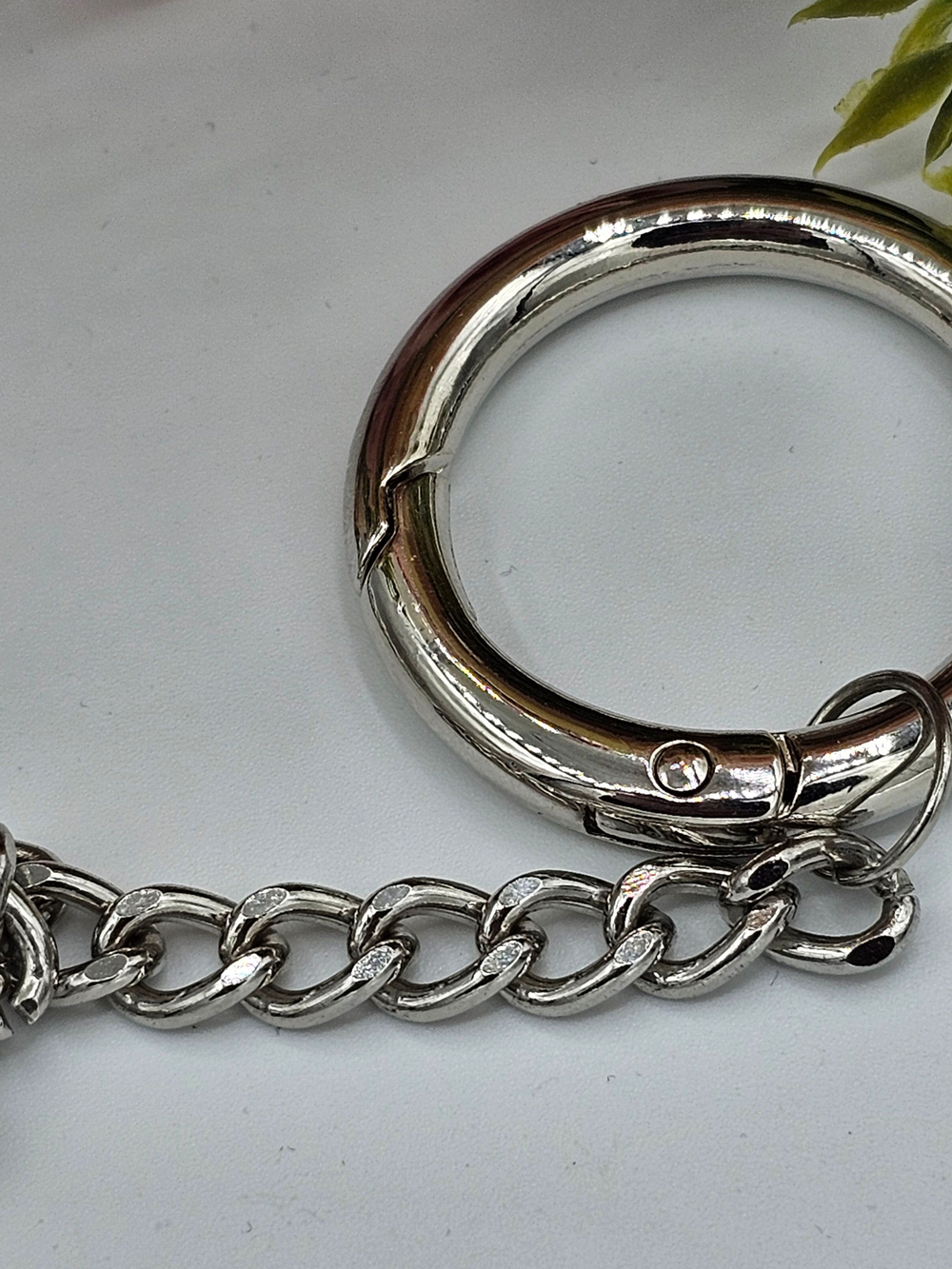 Обвес на сумку на двух карабинах, подвеска, авторская ручная работа "Брутальная мягкость"