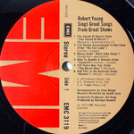 Robert Young ‎– Robert Young Sings Great Songs From Great Shows (Англия 1976г.)