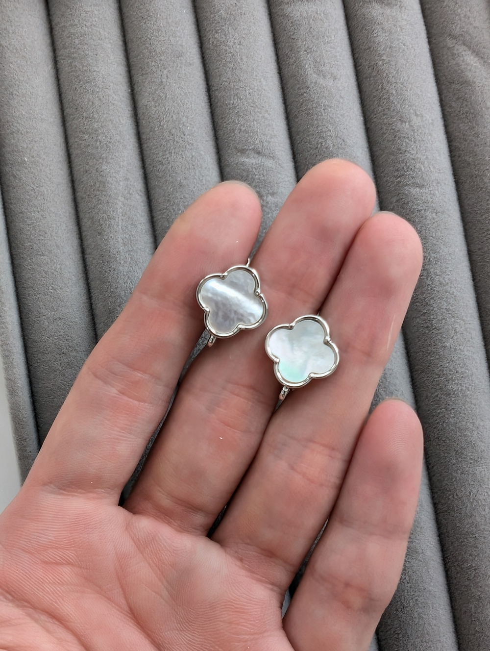 Швензы клевер с перламутром английский замок