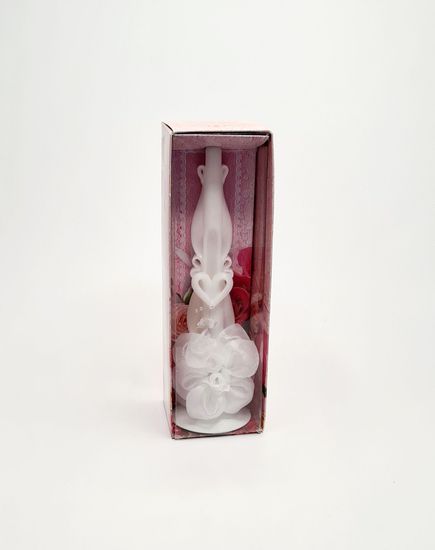 Свеча резная на металлическом подсвечнике