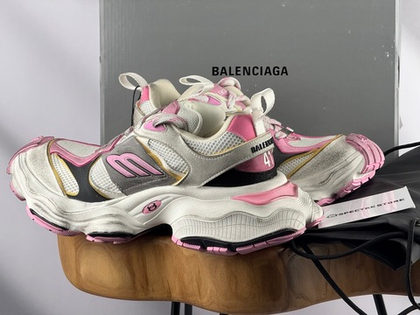 Balenciaga Cargo Sneaker Worn-Out - Pink
