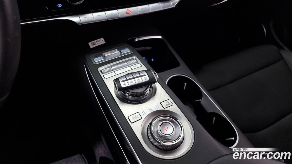 Genesis GV70 2.5T Бензин AWD (12.2023)