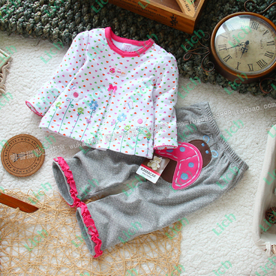 Лонгслив и брюки с аппликацией цветы и божья коровка