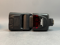 Nikon Speedlight SB-700