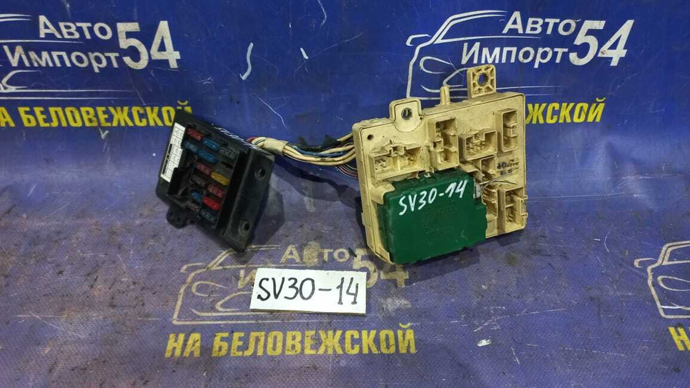 Блок предохранителей салонный TOYOTA CAMRY 1991