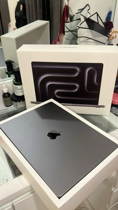 Ноутбук Apple MacBook Air MRYU3 [15.3", 2880 x 1864, 8 Гб, 256 Гб, Apple M3 / 4 ГГц]