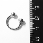 Микроциркуляры, подковы для пирсинга: диаметр 12 мм, толщина 1.2 мм, диаметр шариков 5 мм. Сталь 316L.