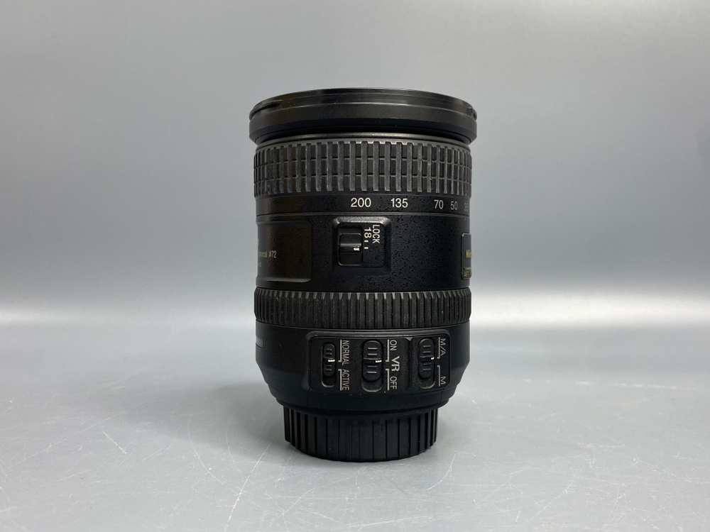 Nikon 18-200mm 3.5-5.6G ED AF-S VR DX