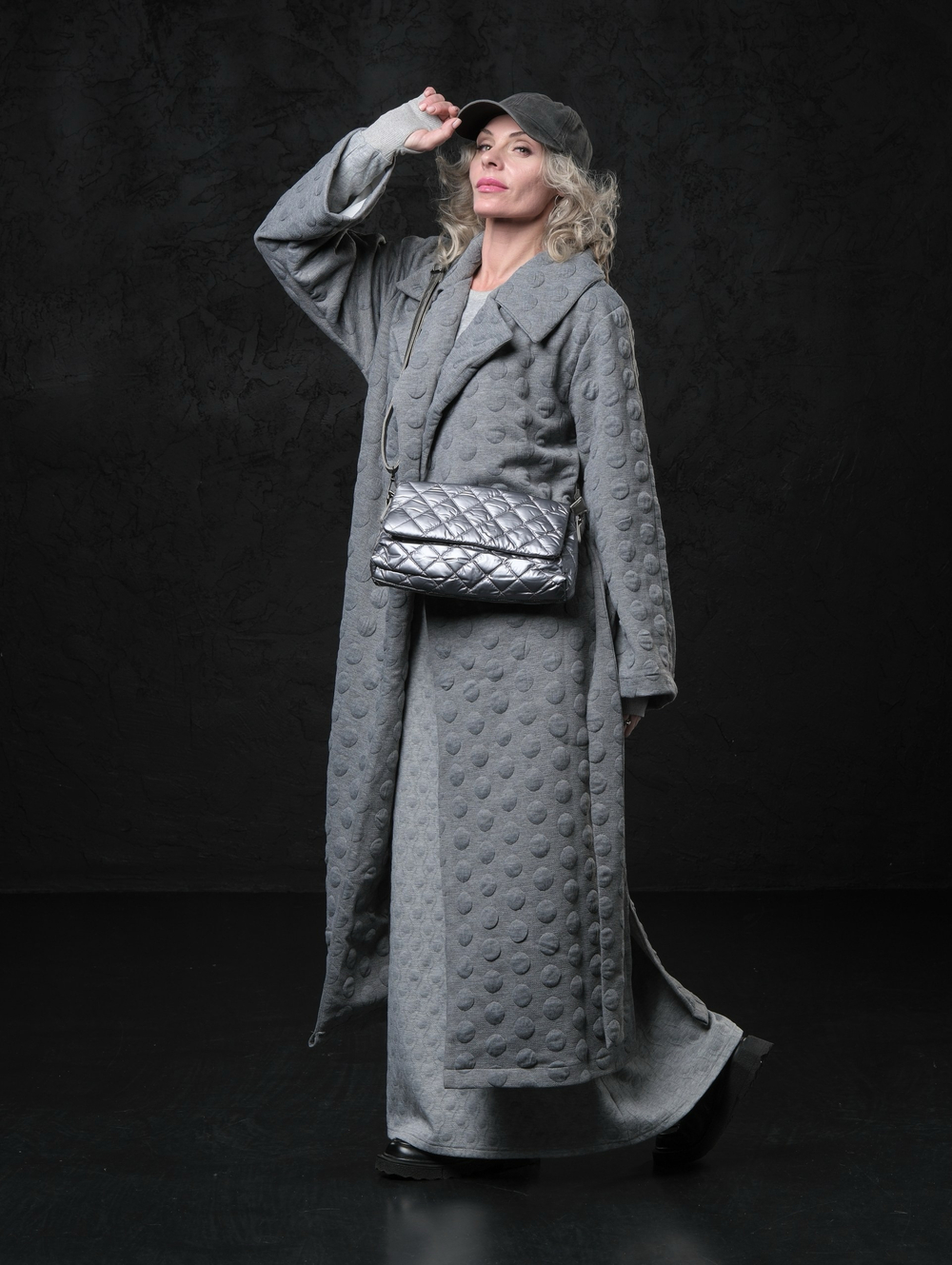 Пальто с поясом / жаккард / серый