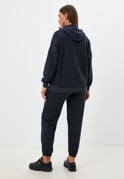 Костюм спортивный