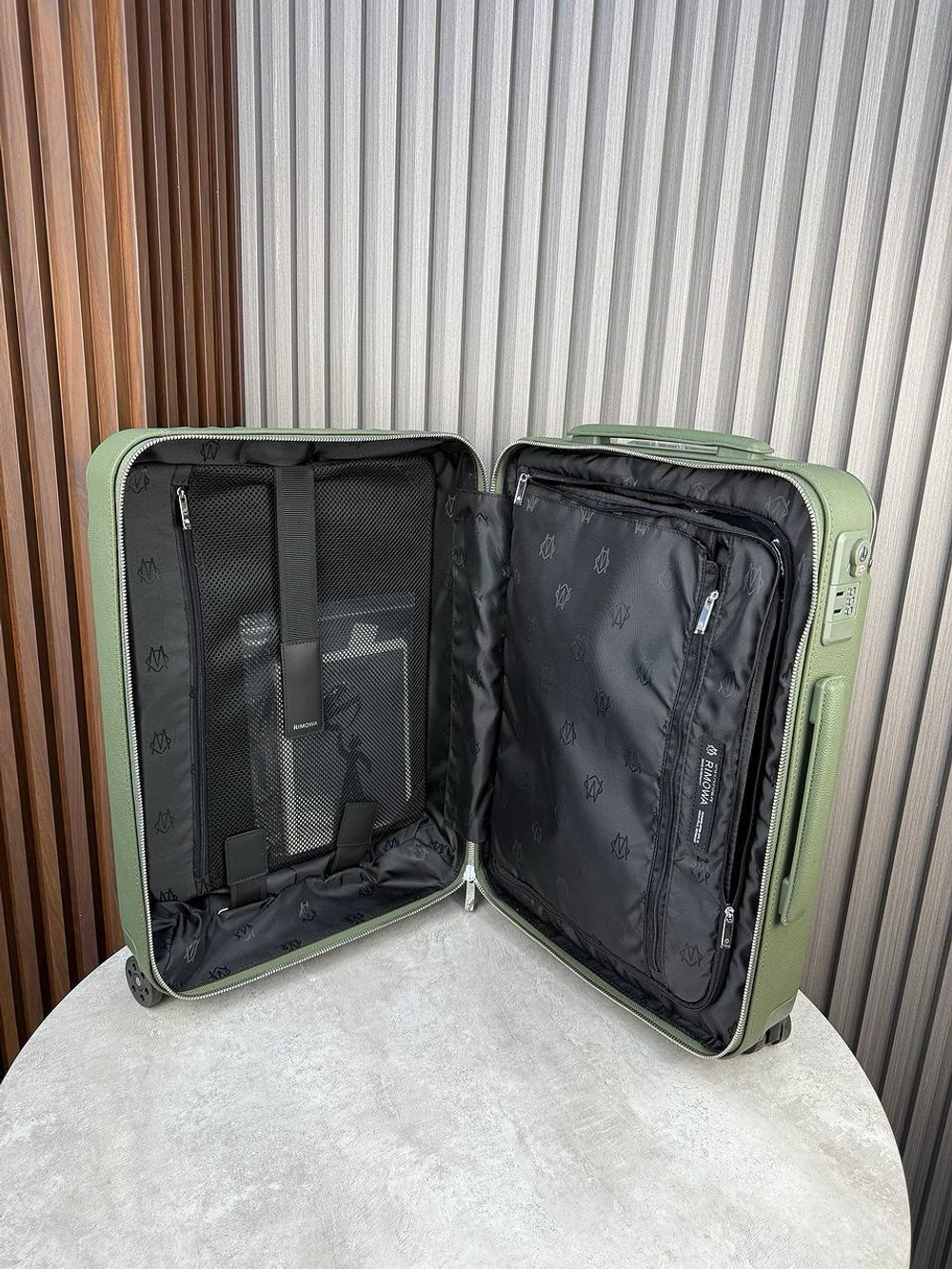 Чемодан Rimowa