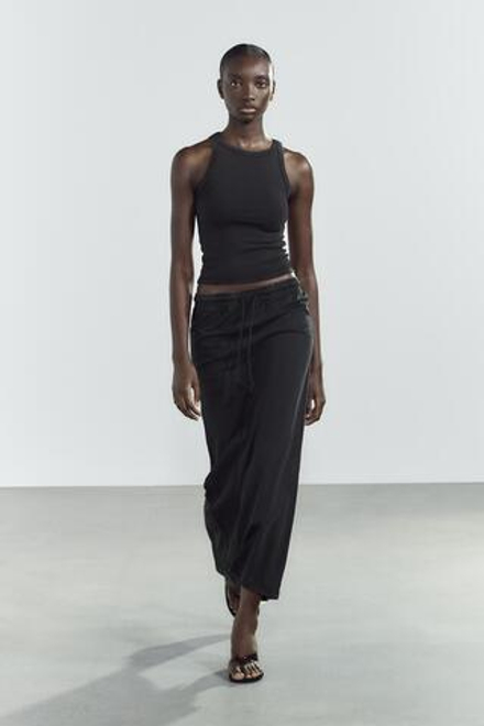 ZARA ТОП ИЗ ТКАНИ С ЭФФЕКТОМ ПОТЕРТОСТИ С ГОРЛОВИНОЙ ХАЛТЕР, ЧЕРНЫЙ