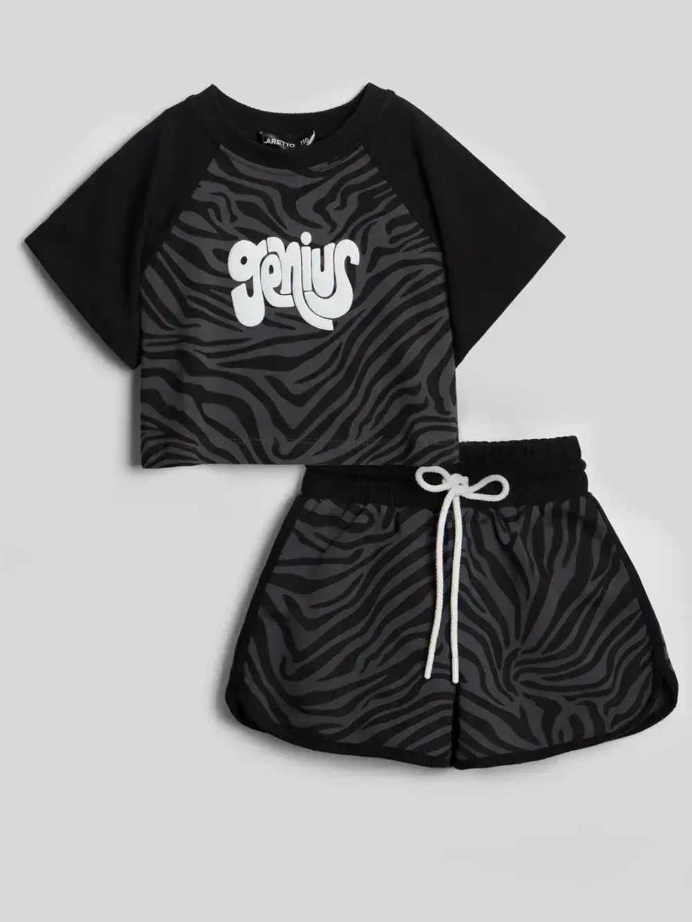 Костюм для девочки спортивный с шортами