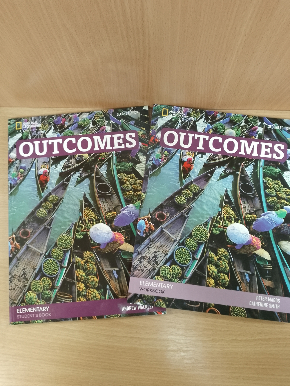 Outcomes (Second Edition) Elementary: Student's Book with DVD-ROM + Workbook(+ CD)