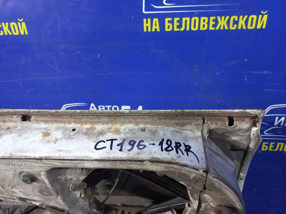 Дверь задняя правая TOYOTA CALDINA 1992-1996