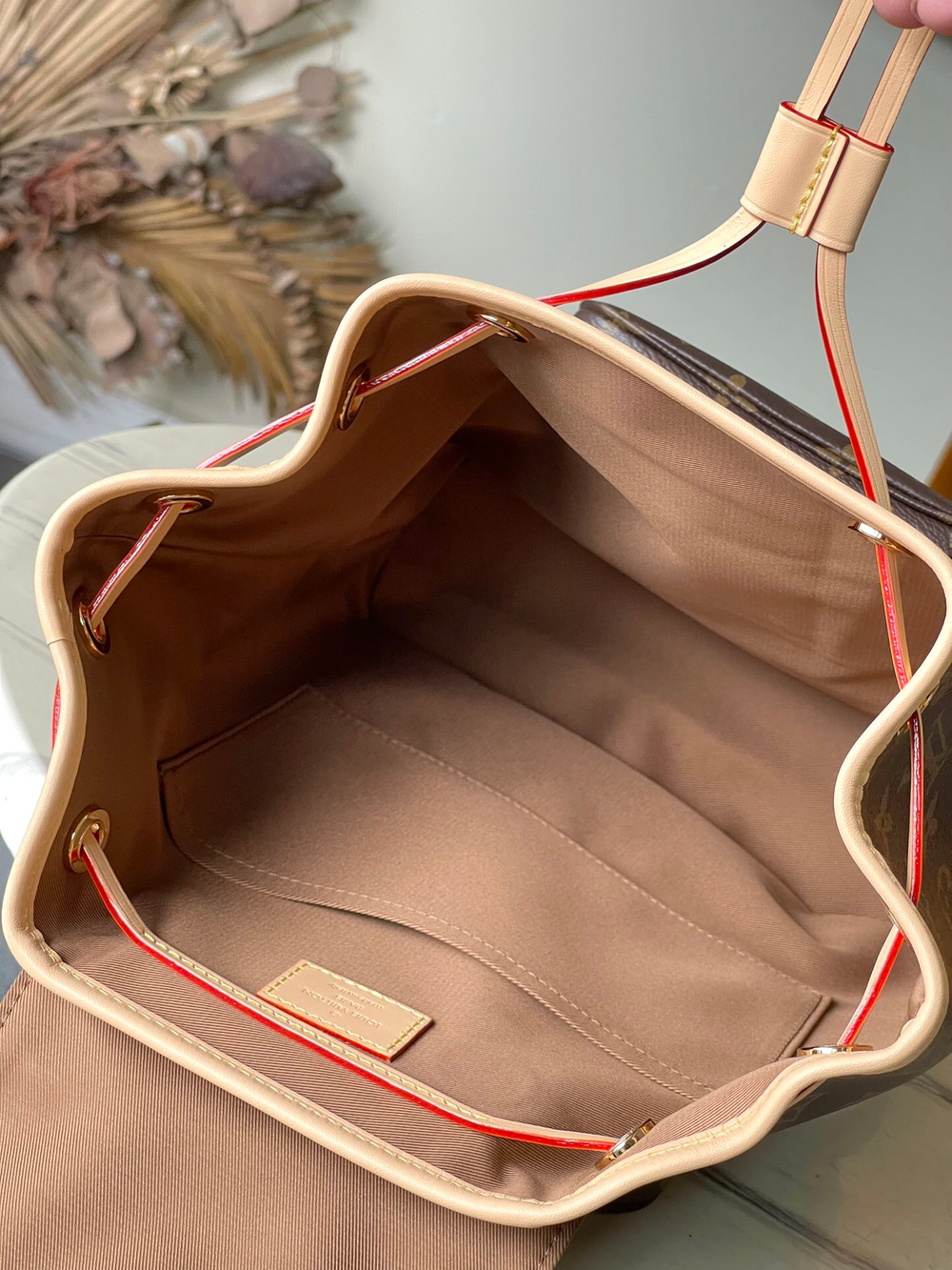 Louis Vuitton Montsouris PM