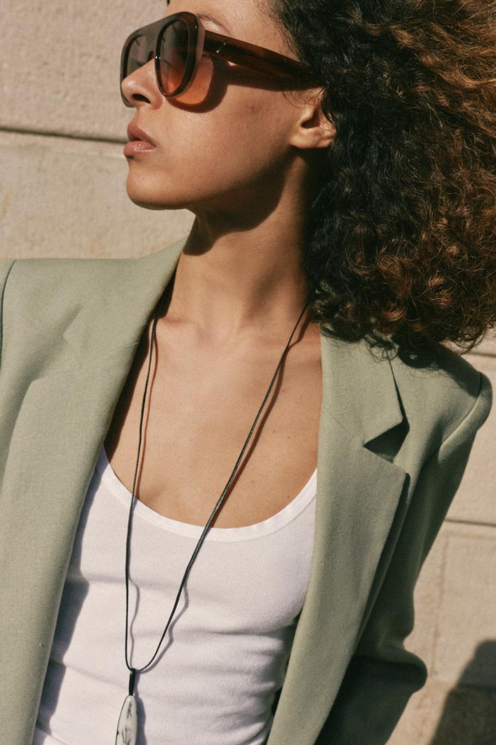 ZARA БЛЕЙЗЕР ИЗ СМЕСОВОГО ЛЬНА С ПОДВЕРНУТЫМИ РУКАВАМИ, СВЕТЛЫЙ ХАКИ