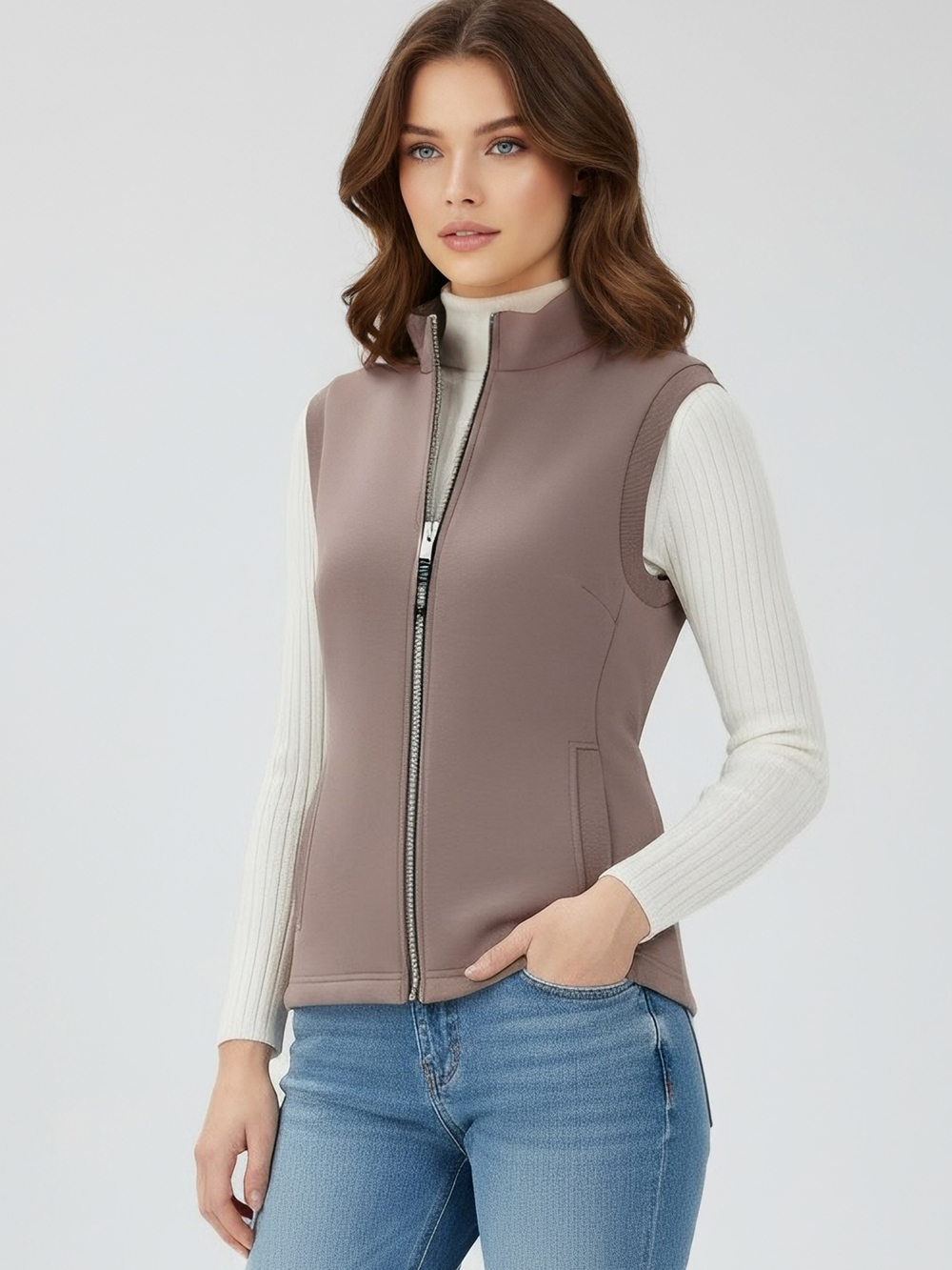 Жилет с начесом на молнии