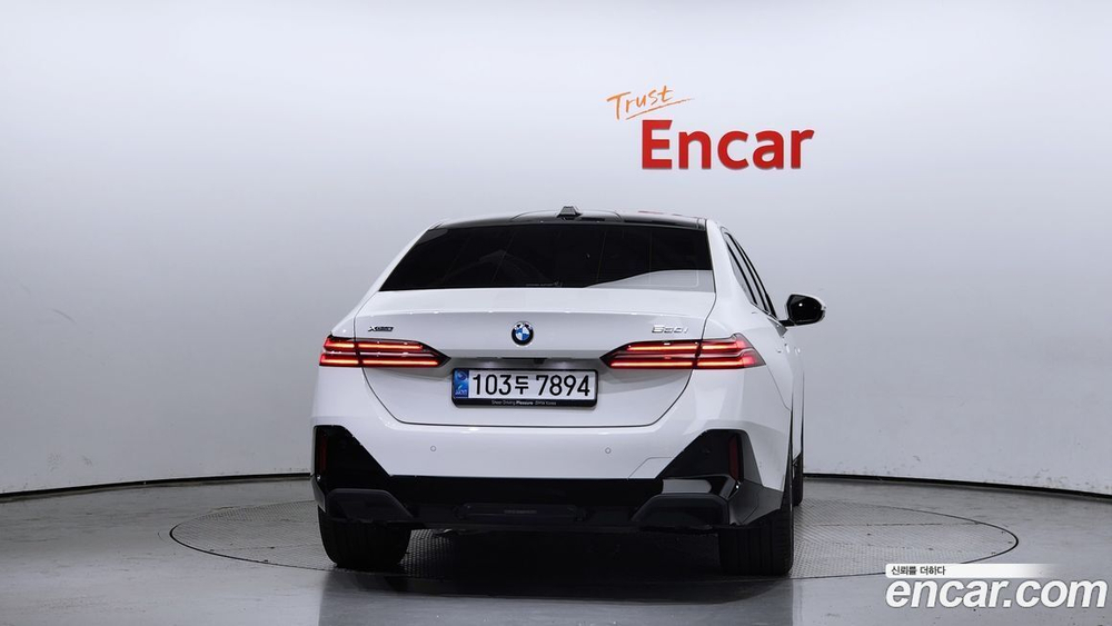 BMW 5 Series (G60) 530i xDrive M Sports (12.2023)