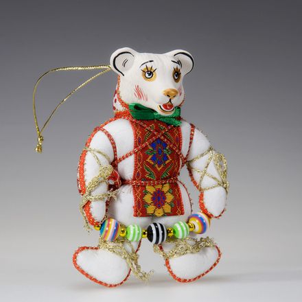 Ёлочная игрушка Медвежонок двухцветный с бусами