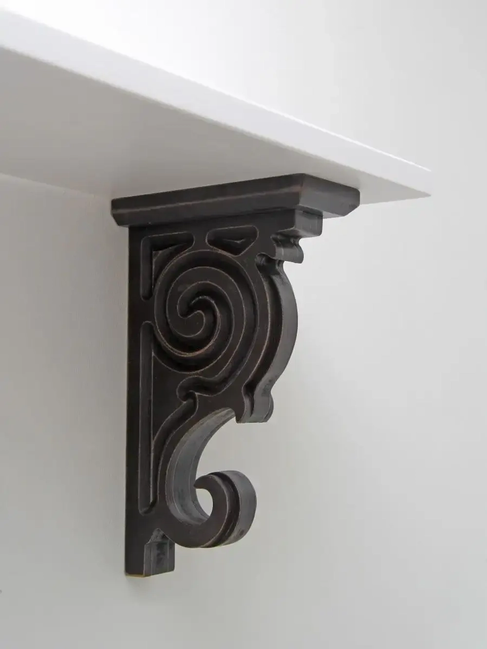 Кронштейн для полки на стену