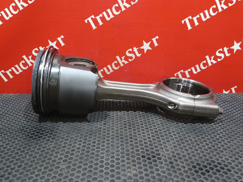 Поршень с шатуном 2024г