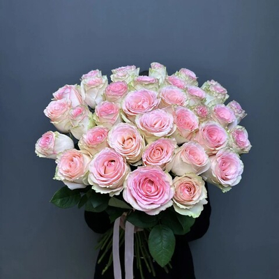 Букет 35 нежных роз (э)