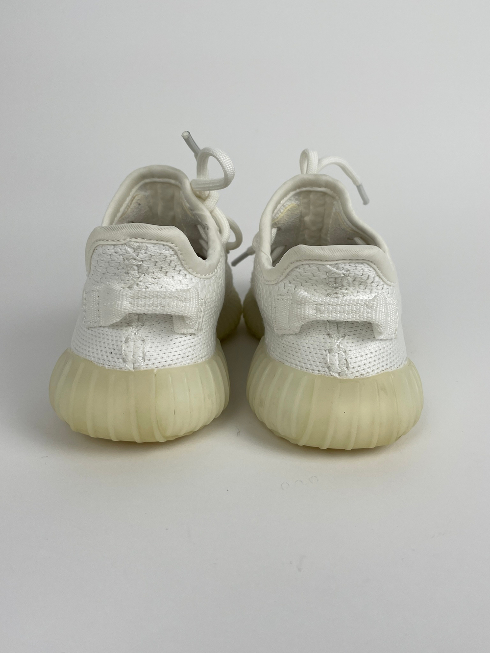 Кроссовки Adidas Yeezy Boost