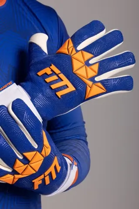 Вратарские перчатки Football Masters Varis X Pro