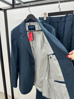 Льняной костюм Kiton