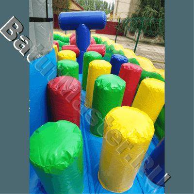 Большой надувной батут "Средневековье" 20*20*5 м