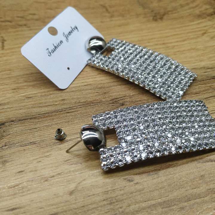 Серьги-гвоздики Royal полукруг подвеска прямоугольник 9 х 18 кристаллов с прорезью металл серебристый