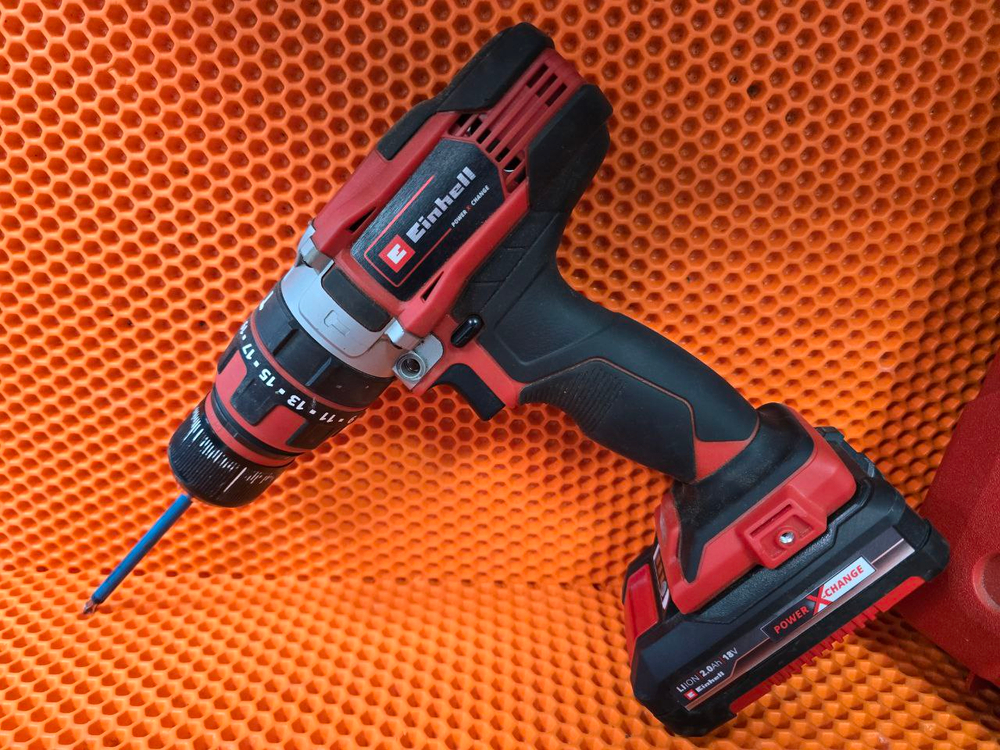 Шуруповерт ELITECH ДА 18СЛ2