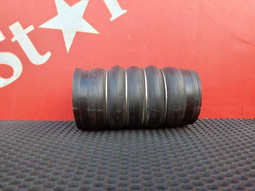 Патрубок интеркулера