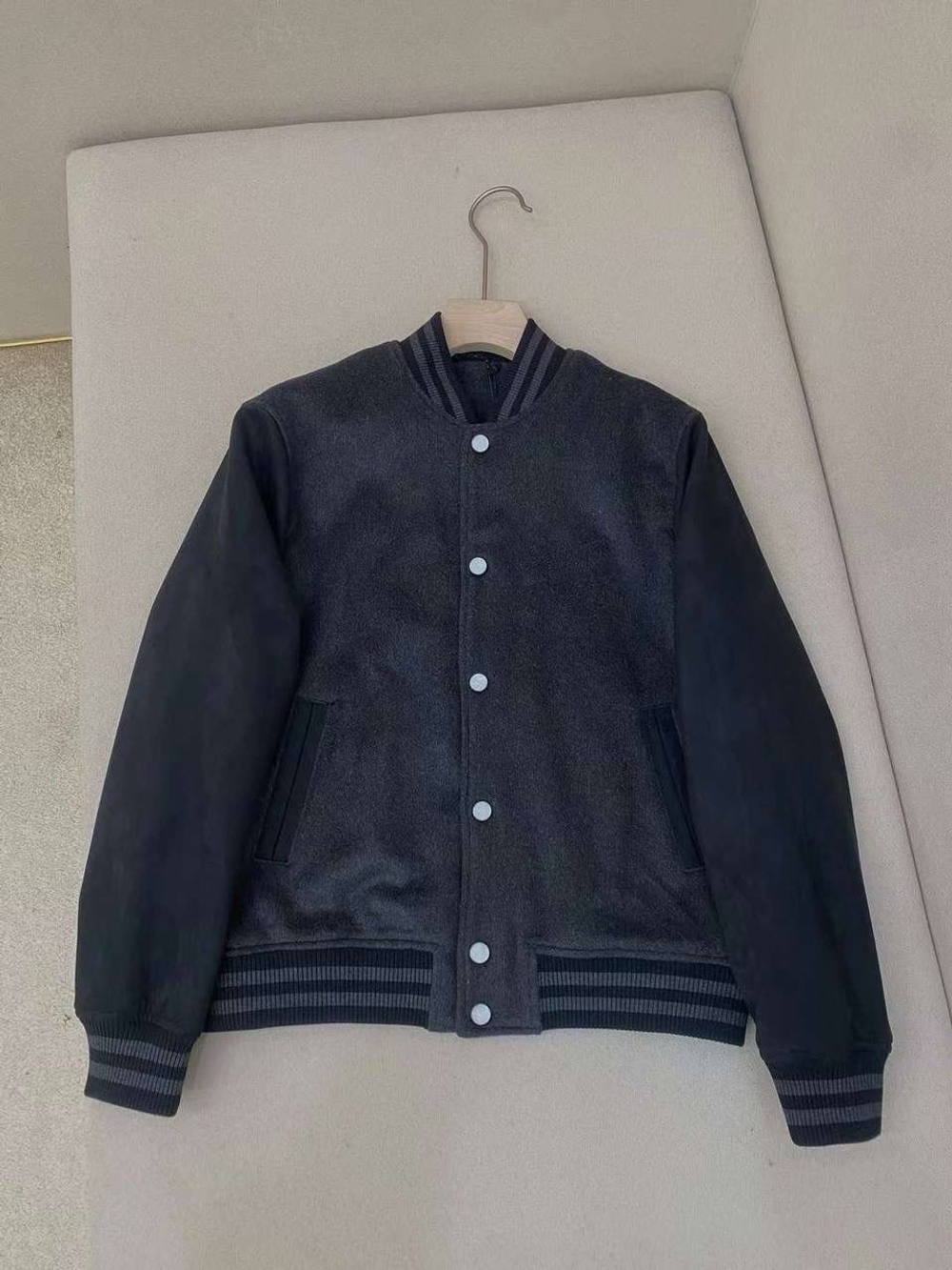 Бомбер Louis Vuitton