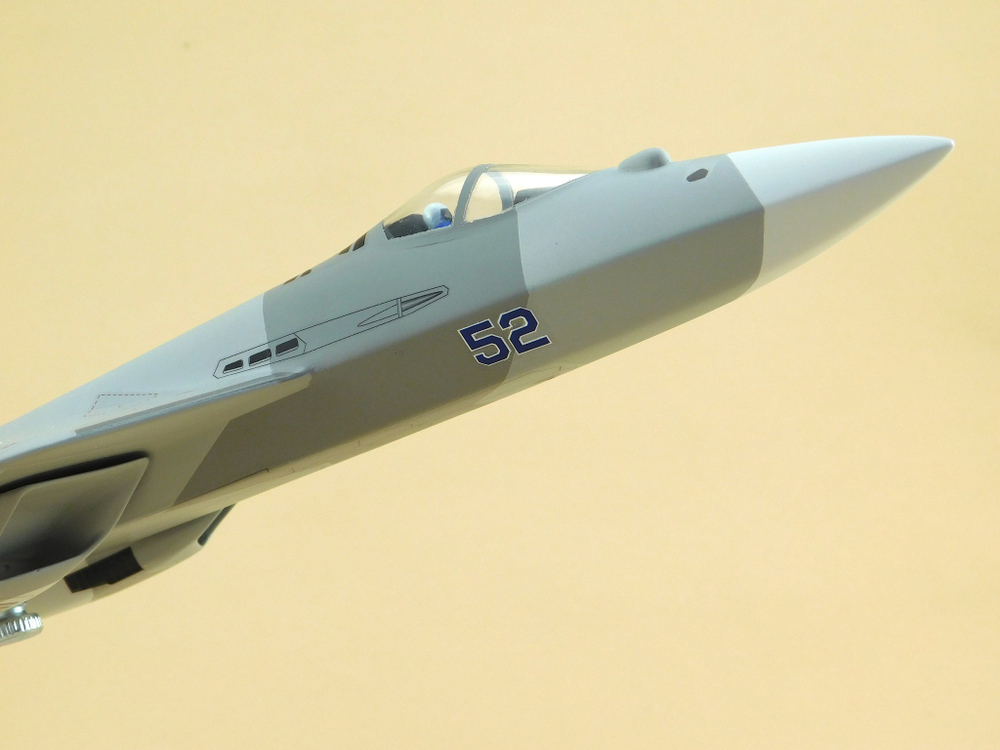 Модель самолета Су-57 (М1:48, 052, Камуфляж)
