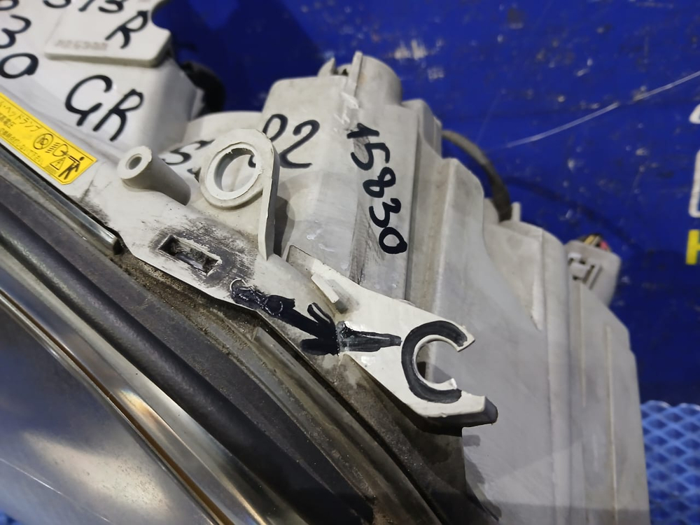 Фара передняя правая TOYOTA CROWN 2003-2008