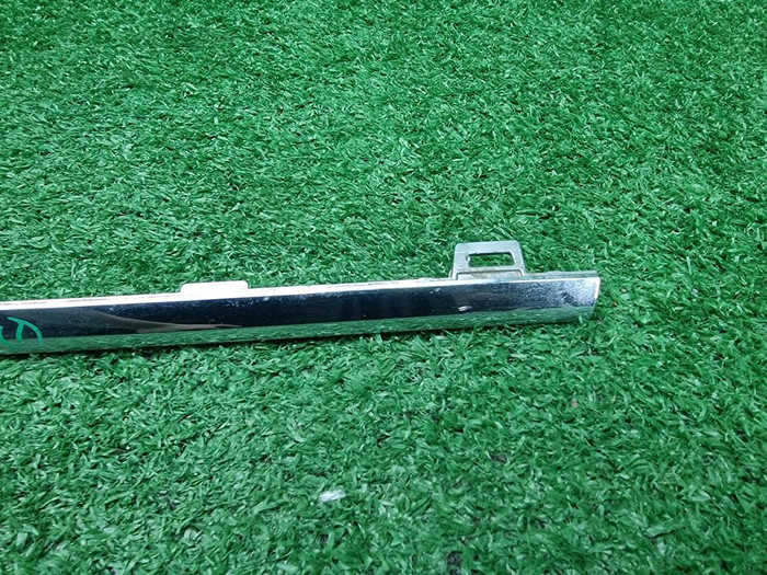 Молдинг перед. бампера Mercedes GLE V167 18-24 AMG