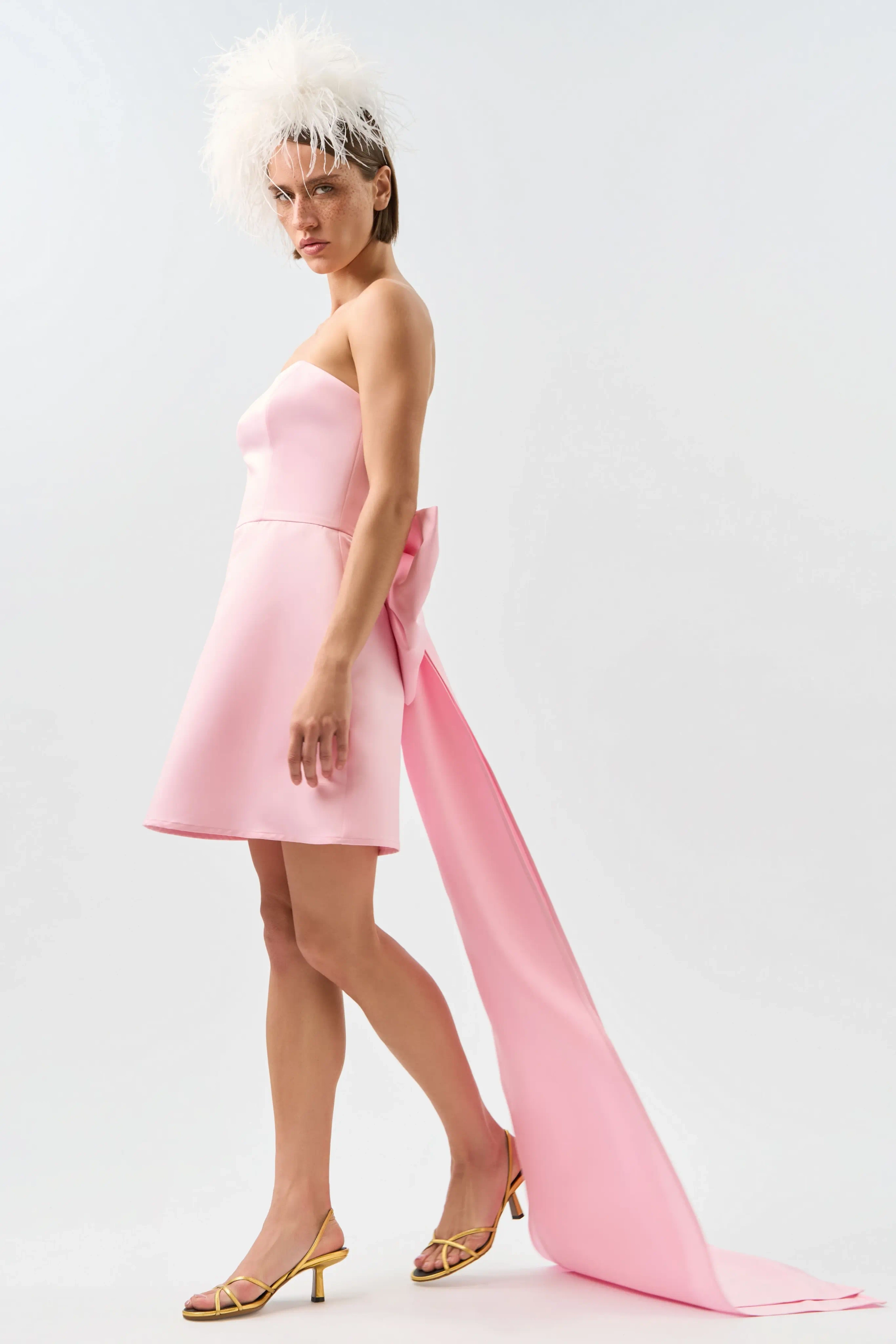 Платье с бантом