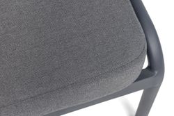 "Ронда" кресло плетеное из роупа, каркас алюминий темно-серый (RAL7024) муар, роуп серый 40 мм tex, ткань темно-серая 027