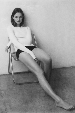 ZARA ФУТБОЛКА С ДЛИННЫМИ РУКАВАМИ И ВЫШИВКОЙ, ЭКРЮ