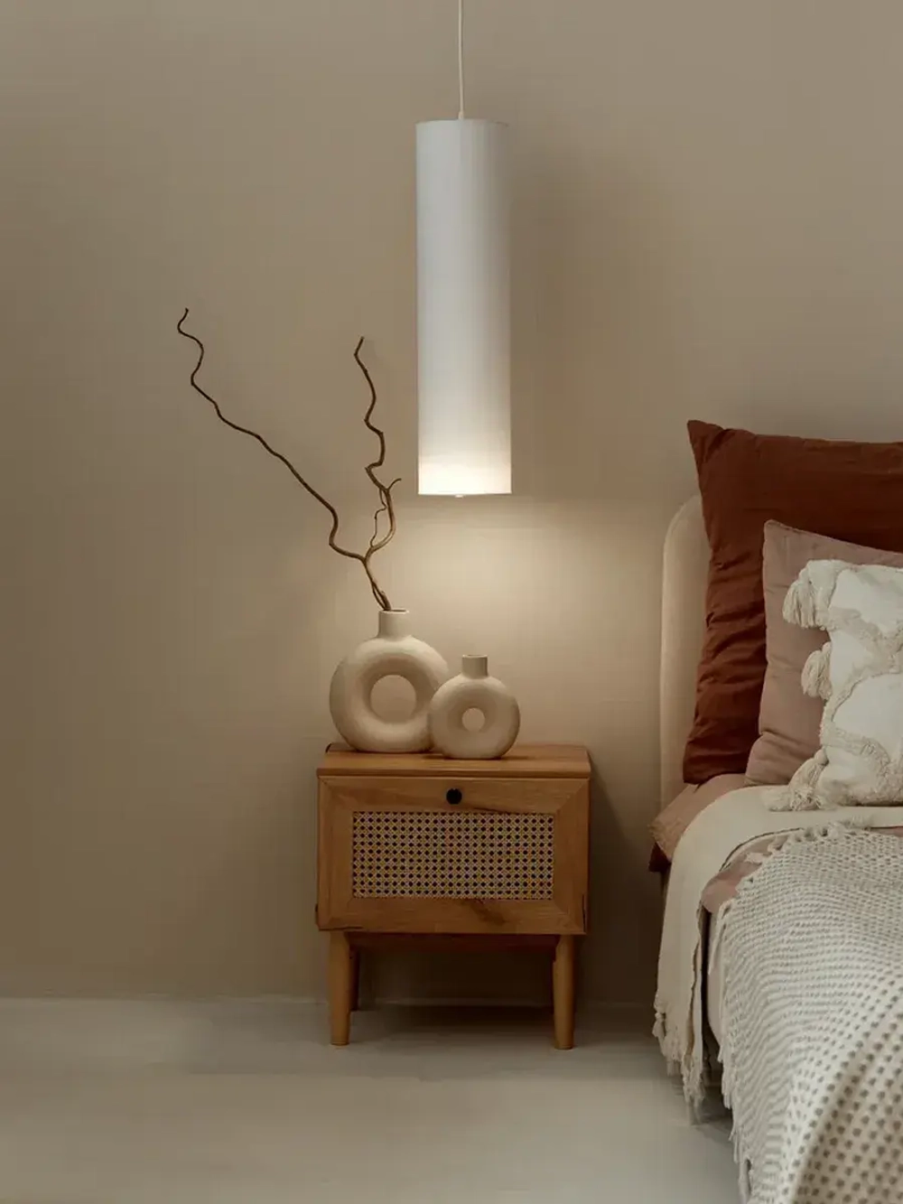 Люстра потолочная для спальни и гостиной с абажуром