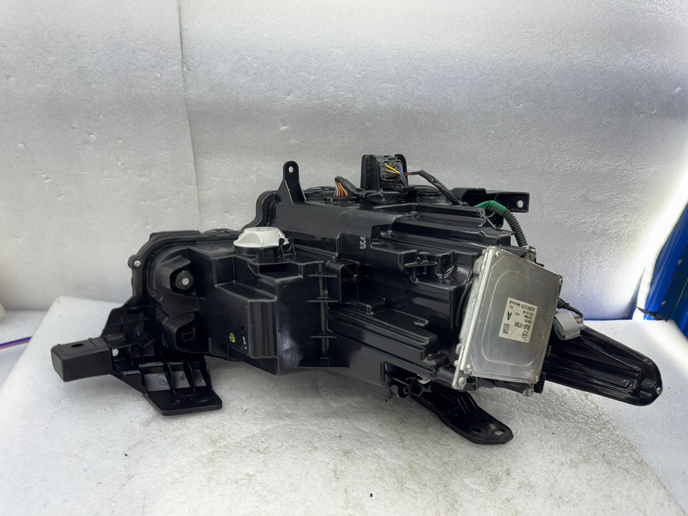 Блок LED-фары для Mazda 3 (Axela) Оригинал,