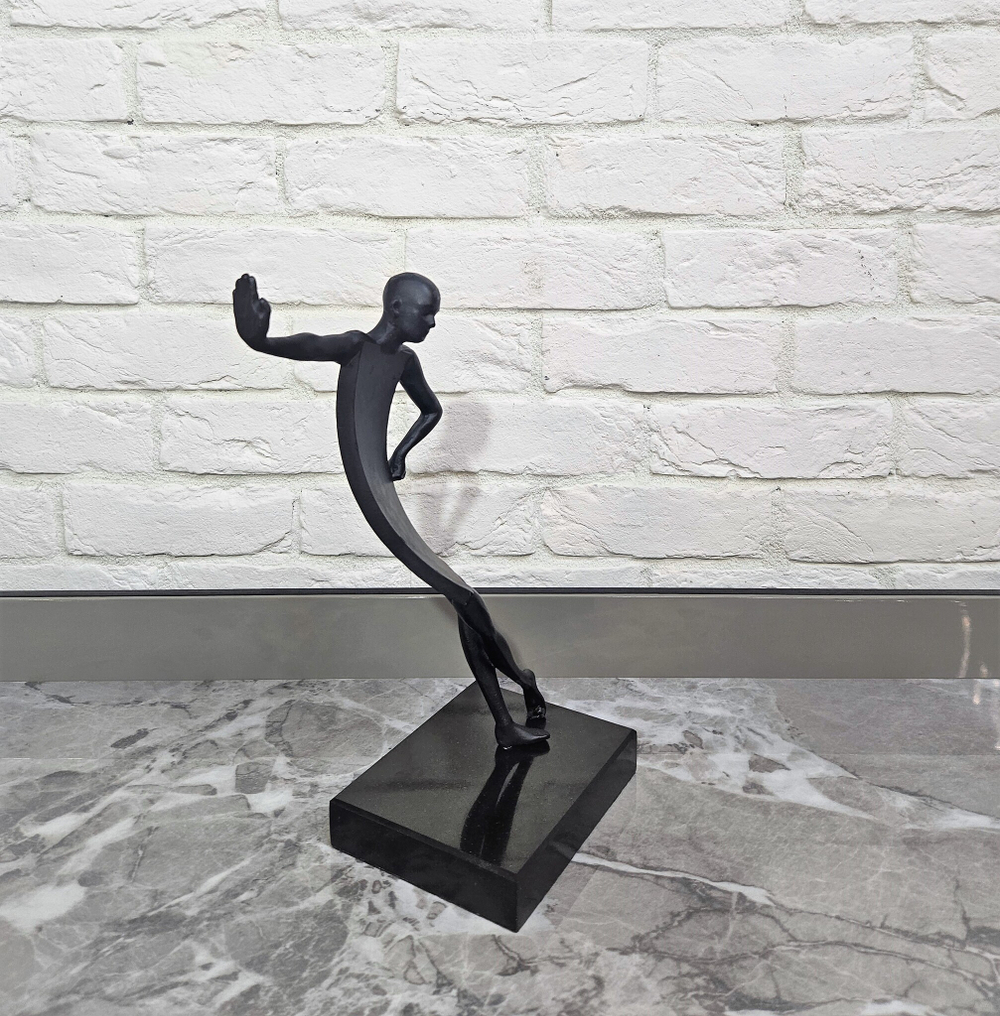 Статуэтка Resting Man