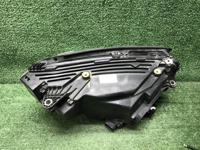 Фара левая Mercedes GLC X253 (2019-2022) LED