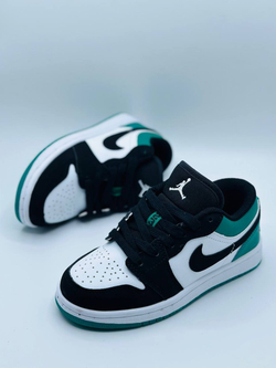 Детские кроссовки Nike Air Jordan Low