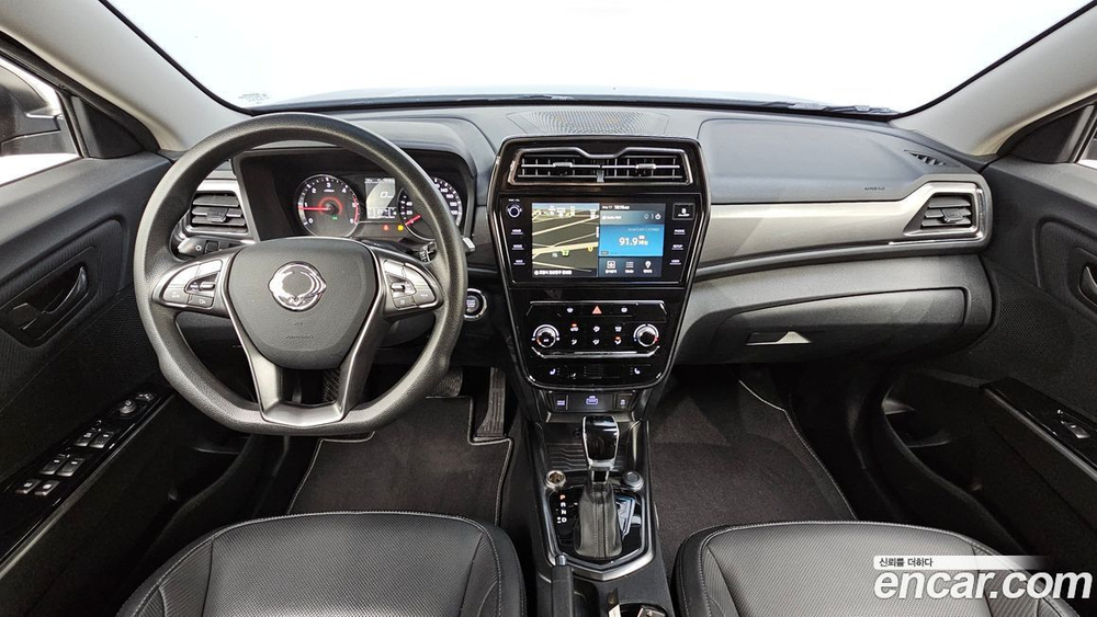 KG Mobility (Ssangyong) Very New Tivoli Дизель 1.6 2WD (12.2019)