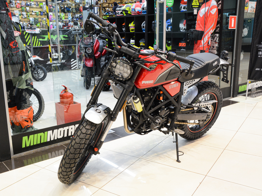 Мотоцкил FUEGO SCRAMBLER LUX 300 ПТС (красный)