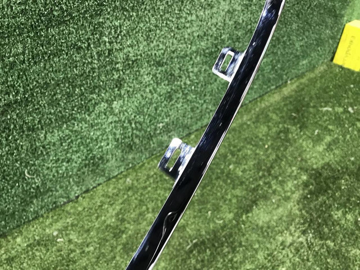 Молдинг решетки радиатора Mini Countryman F60 (2016-2020)